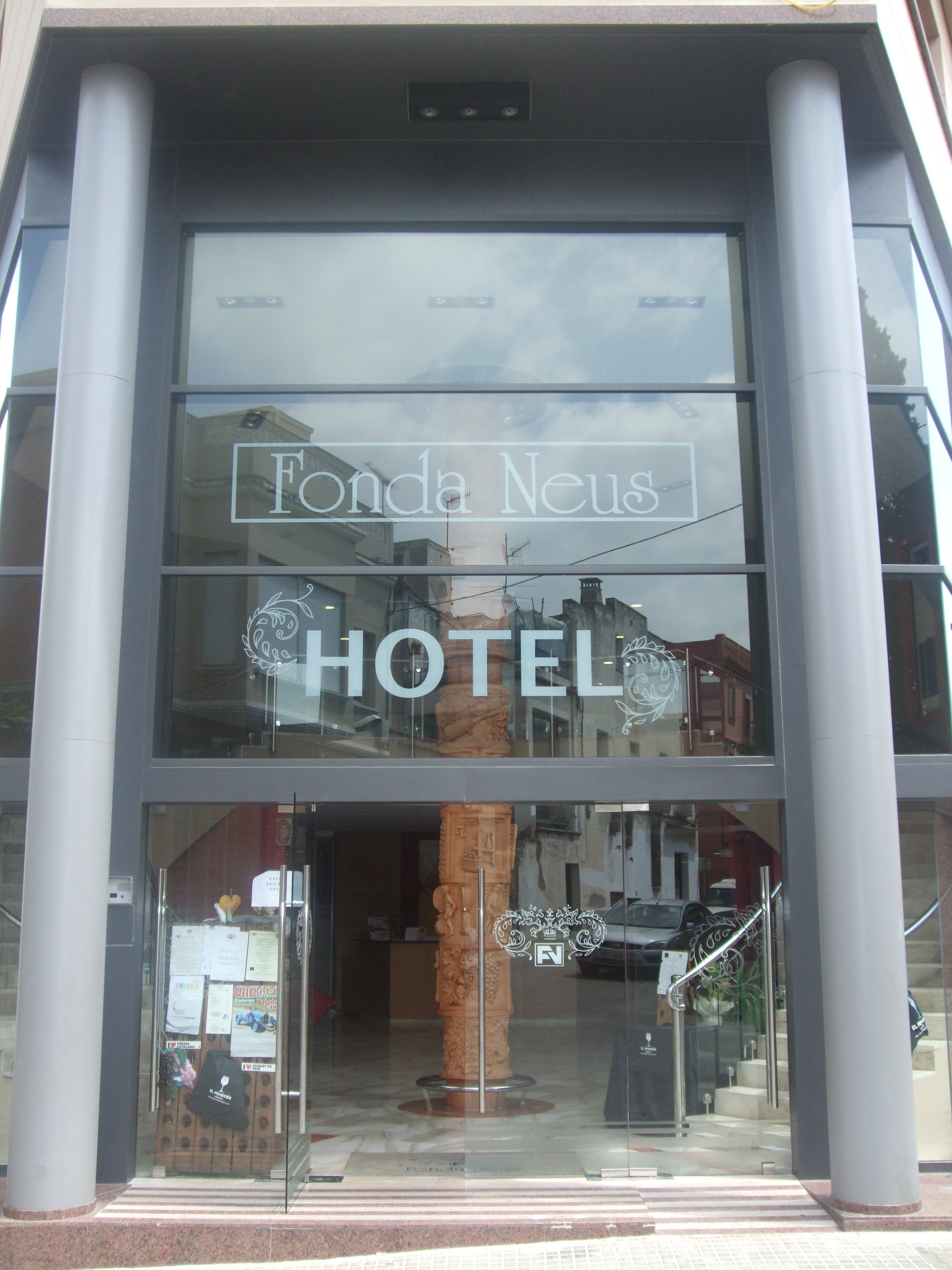 HOTEL FONDA NEUS