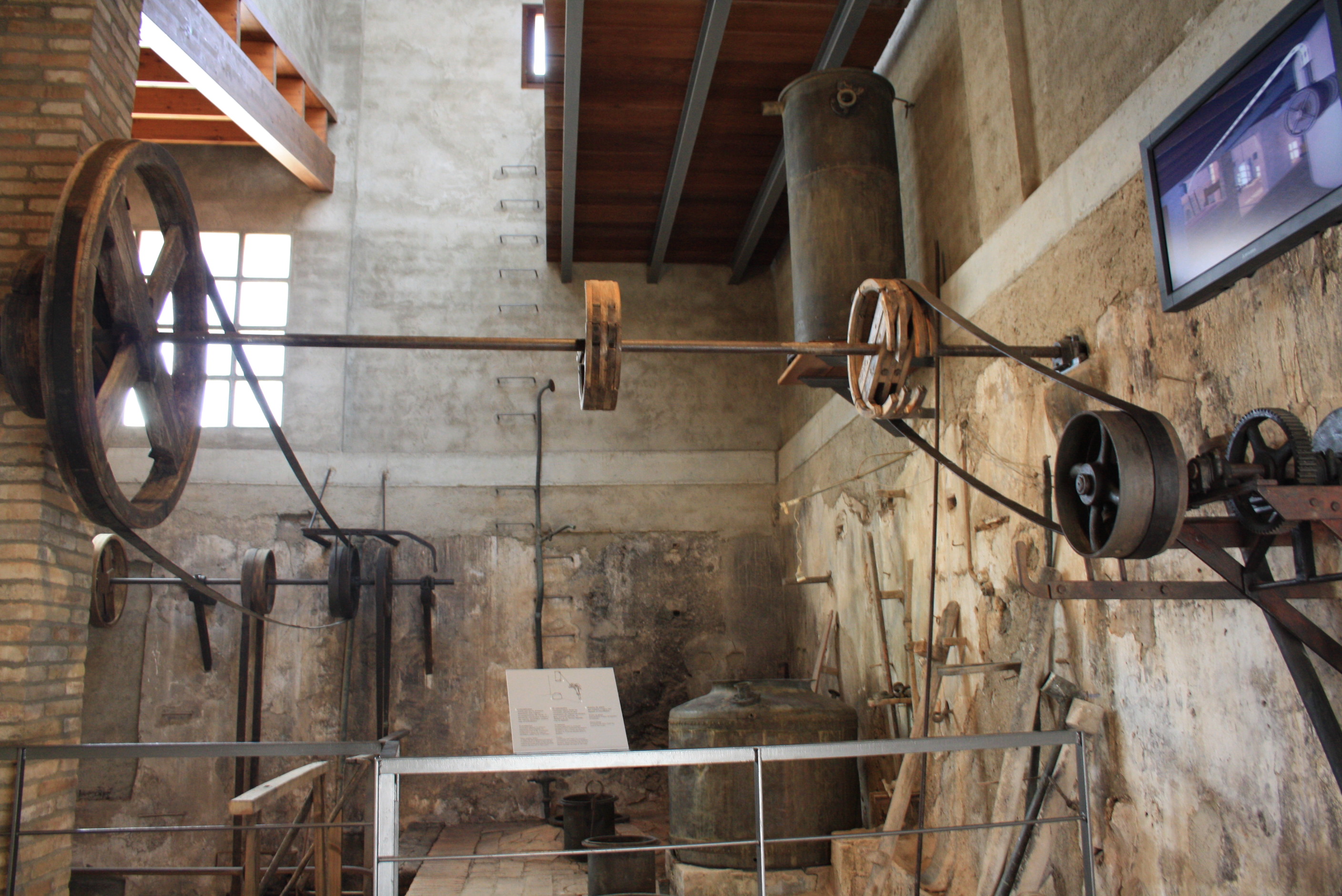 Visita al Museu Fassina Balanyà amb destil·lació en directe i degustació de licors